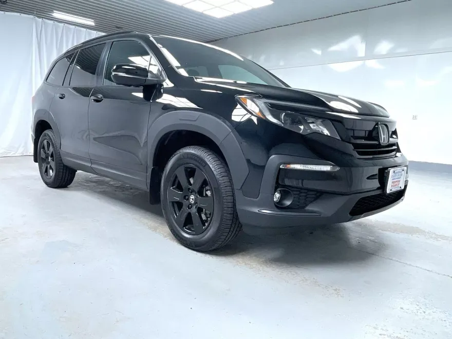 2022 Honda Pilot TrailSport photo 1