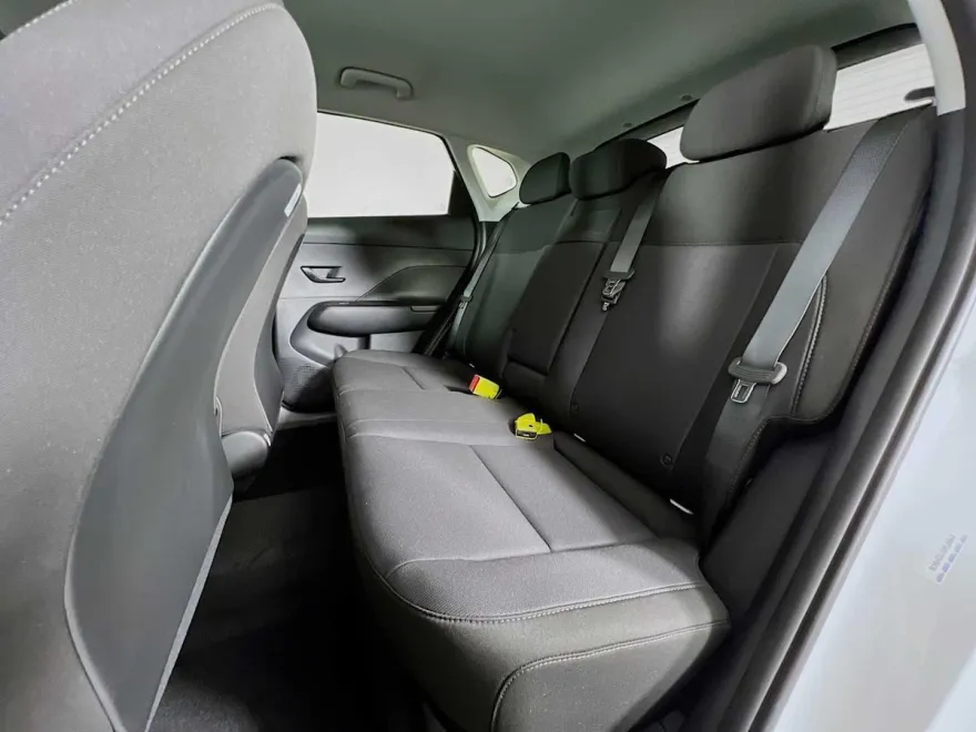 2026 Hyundai Kona SEL photo 1