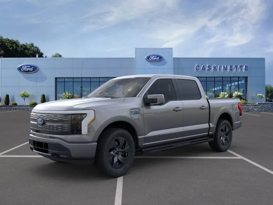 2025 Ford F-150 Lightning Lariat photo 1