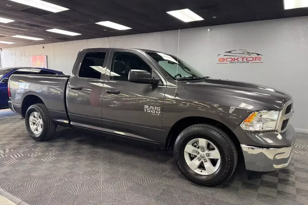 2024 Ram 1500 Classic SLT photo 1