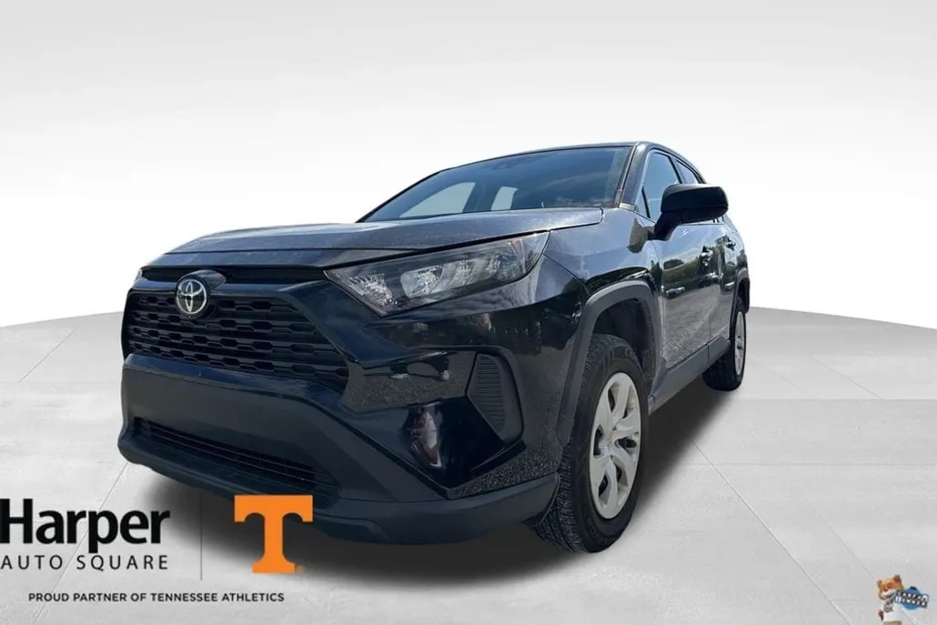 2022 Toyota RAV4 LE photo 1