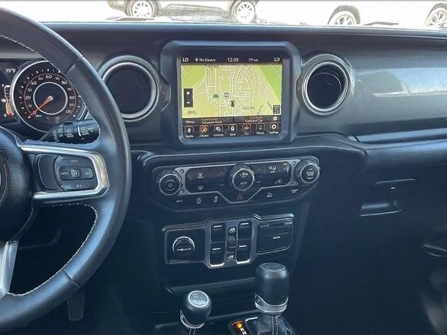 2023 Jeep Wrangler Sahara photo 5