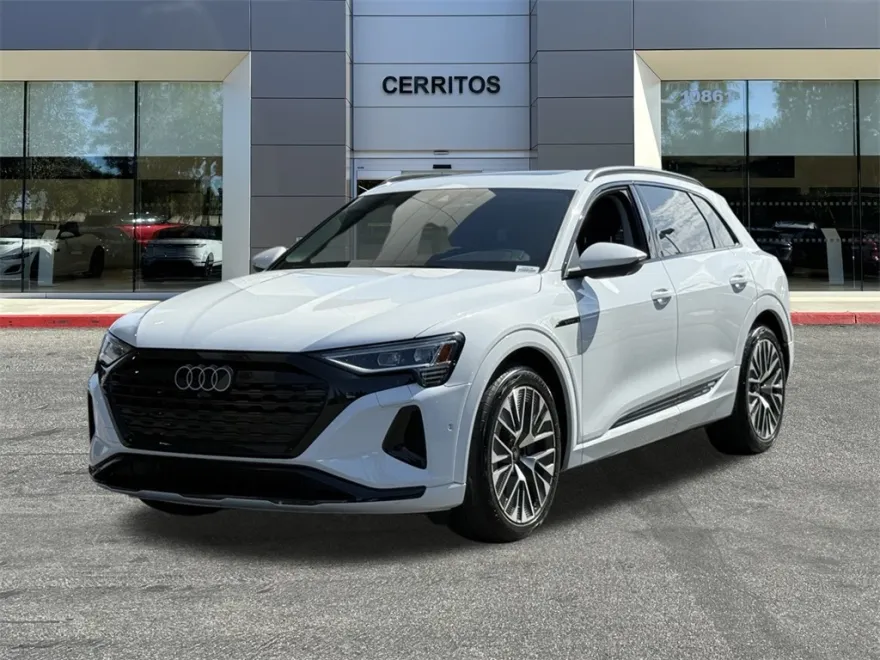 2024 Audi Q8 E-tron Premium Plus photo 1