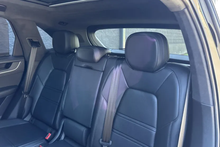 2024 Porsche Cayenne Turbo E-Hybrid photo 1