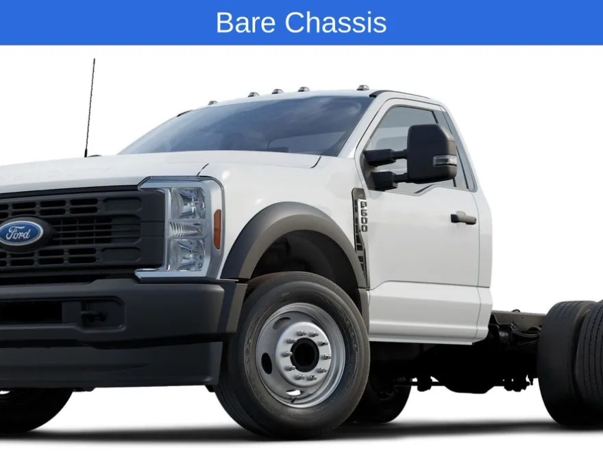 2024 Ford F-600 photo 1