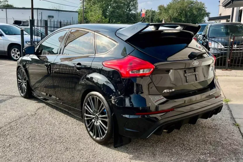 2016 Ford Focus RS photo 1