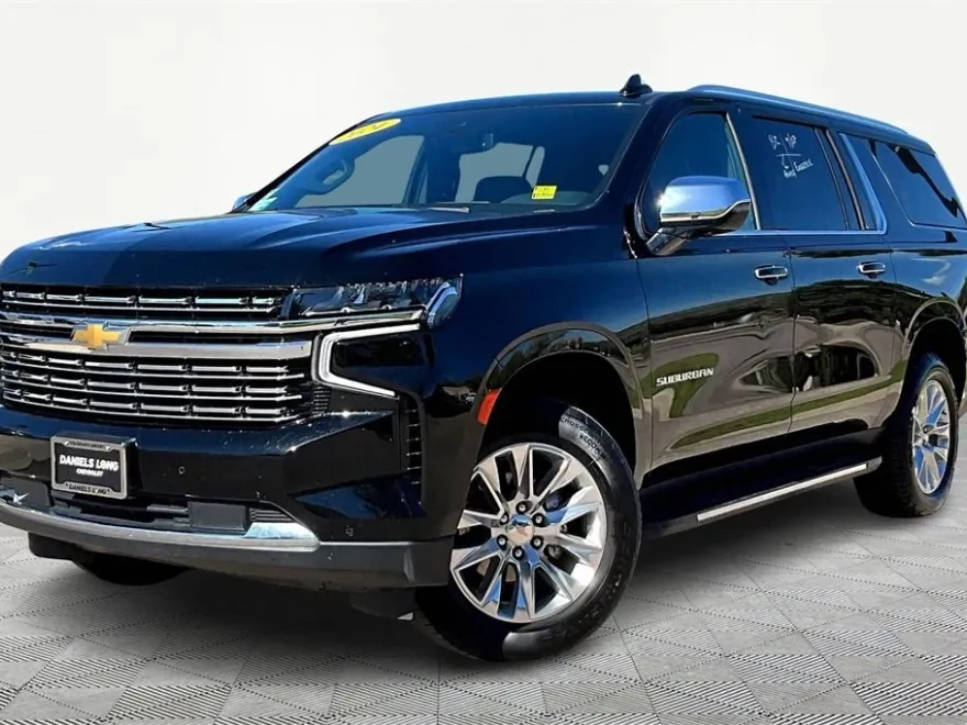 2024 Chevrolet Suburban Premier photo 1