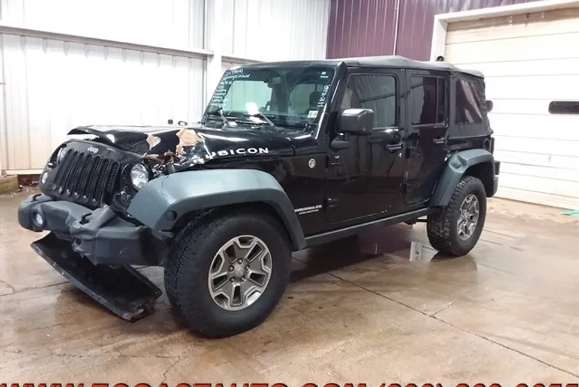 2015 Jeep Wrangler Unlimited Rubicon photo 1