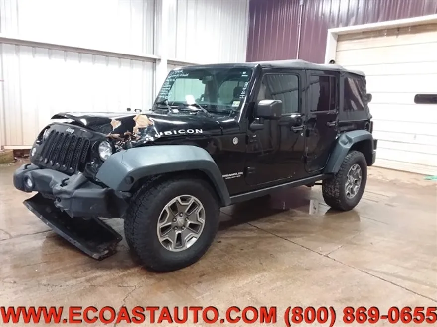 2015 Jeep Wrangler Unlimited Rubicon photo 1