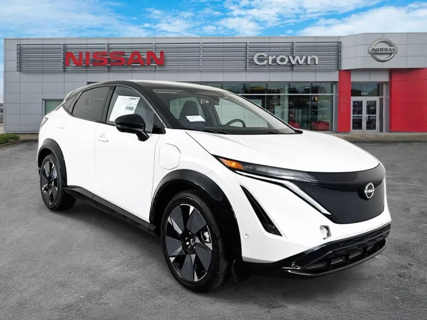 2025 Nissan ARIYA Platinum photo 1