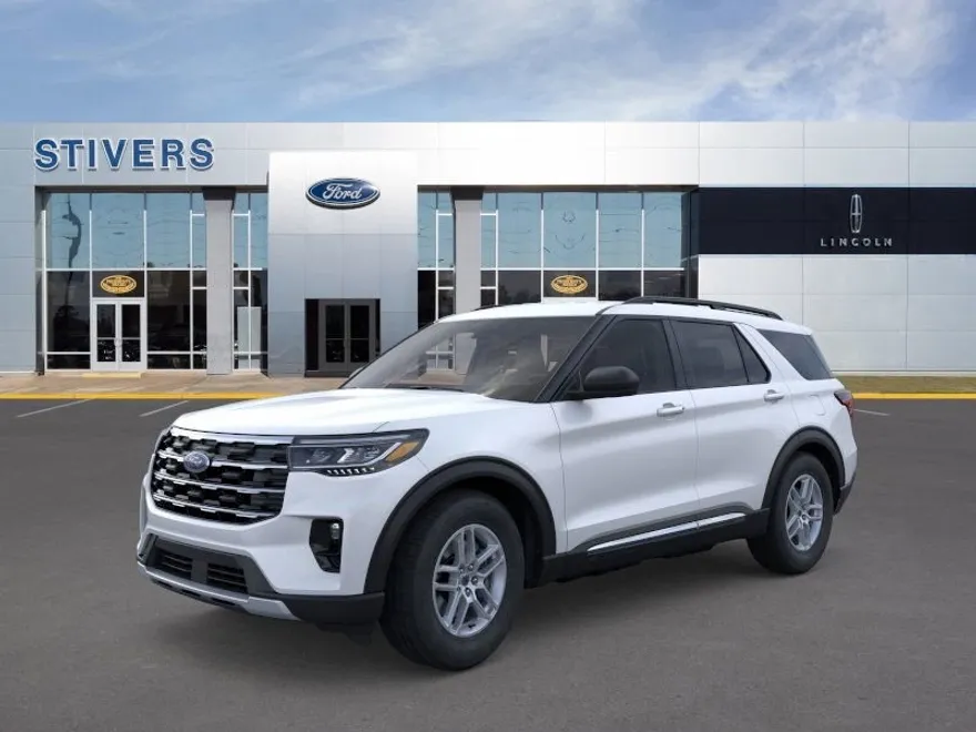 2025 Ford Explorer photo 1