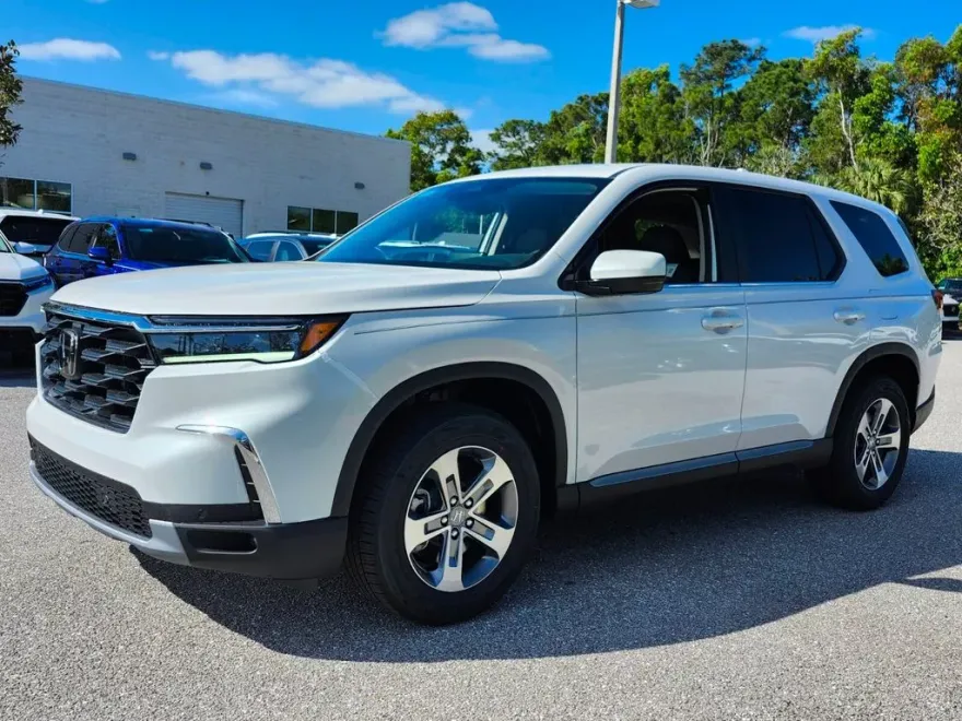 2025 Honda Pilot EX-L photo 1