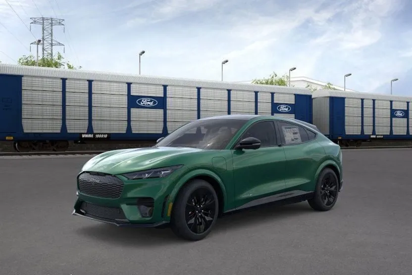 2025 Ford Mustang Mach-E GT photo 1