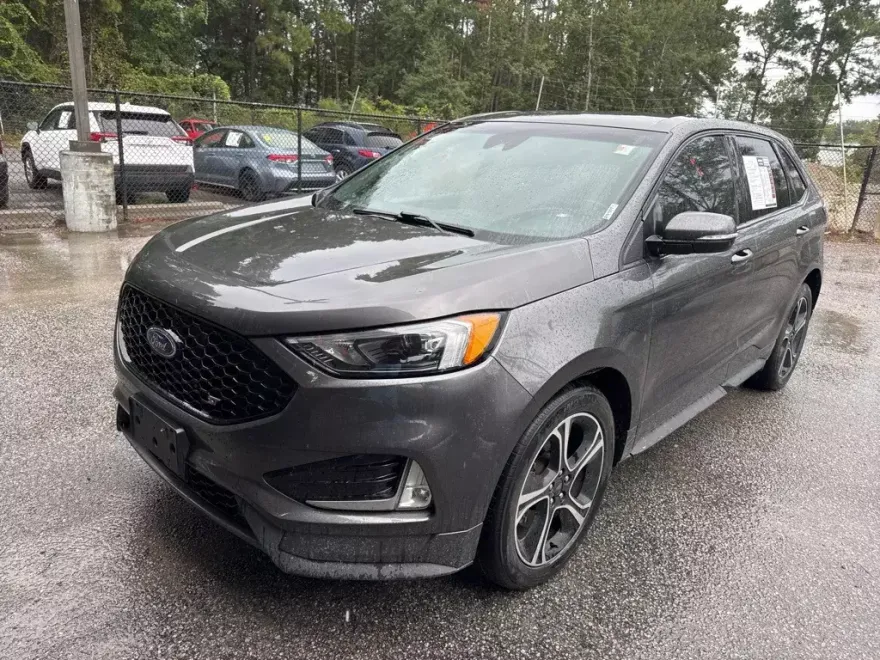 2019 Ford Edge ST photo 1