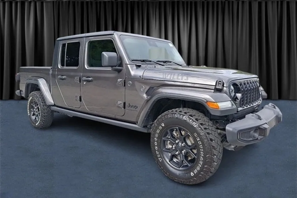 2024 Jeep Gladiator Willys photo 1