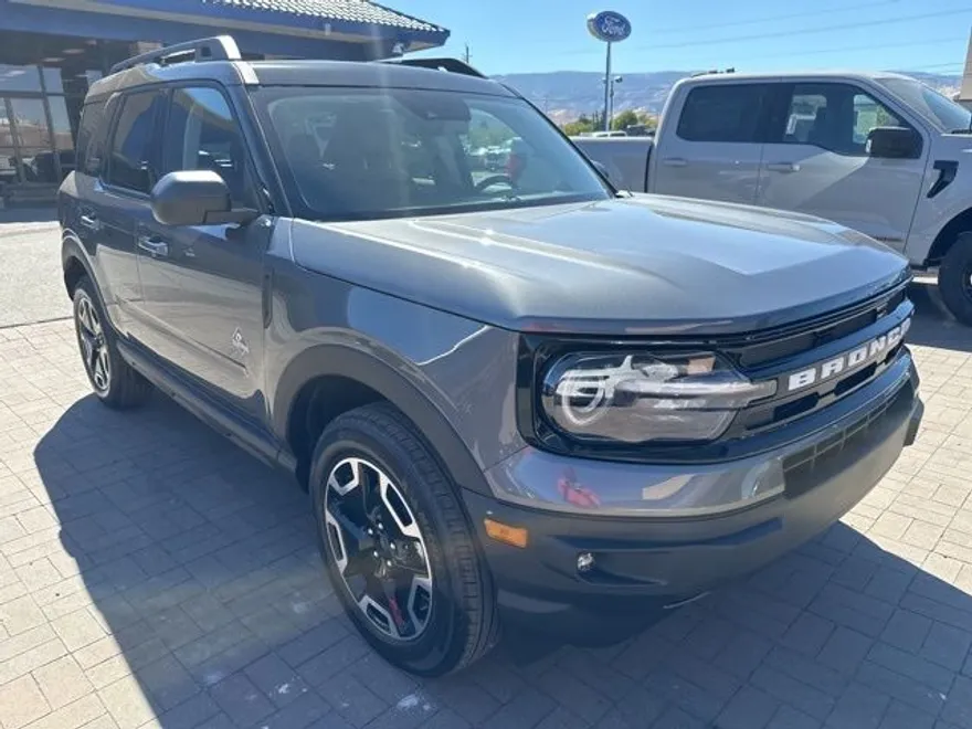2024 Ford Bronco Sport Outer Banks photo 1