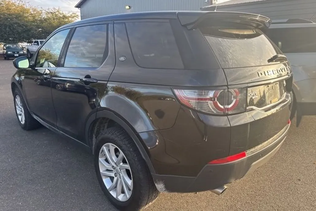 2017 Land Rover Discovery Sport HSE photo 1