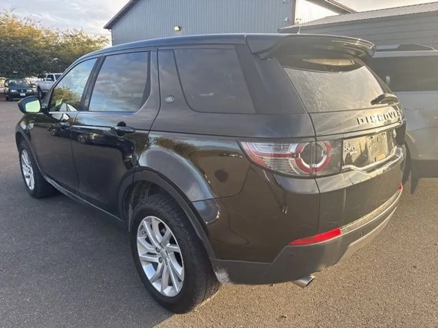 2017 Land Rover Discovery Sport HSE photo 1