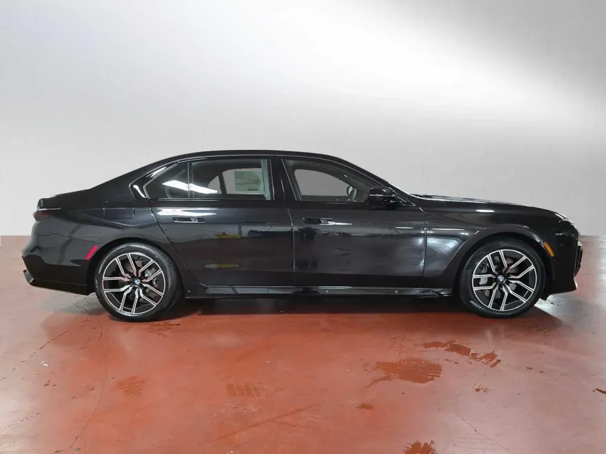 2026 Bmw 760i xDrive photo 1