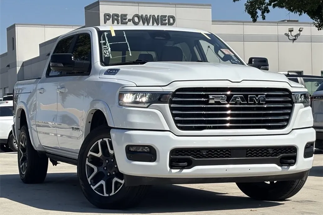 2025 Ram 1500 Laramie photo 1