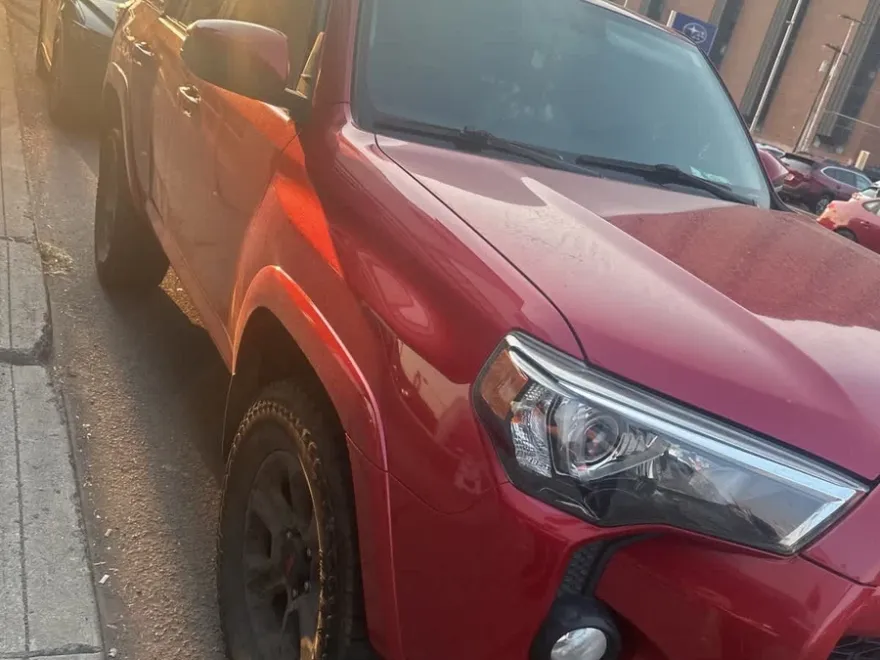 2015 Toyota 4Runner SR5 photo 1