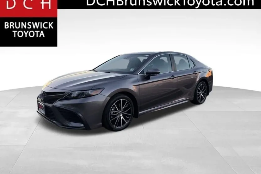 2023 Toyota Camry SE photo 1