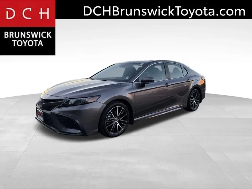 2023 Toyota Camry SE photo 1