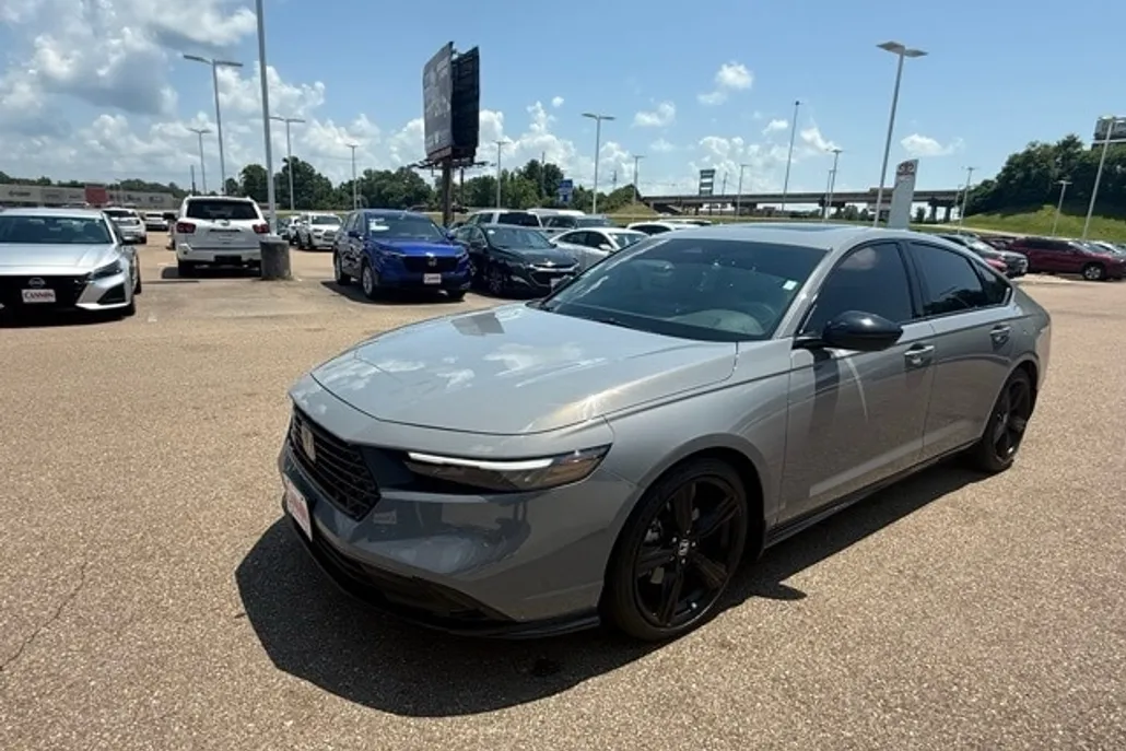 2024 Honda Accord Hybrid Sport-L photo 1