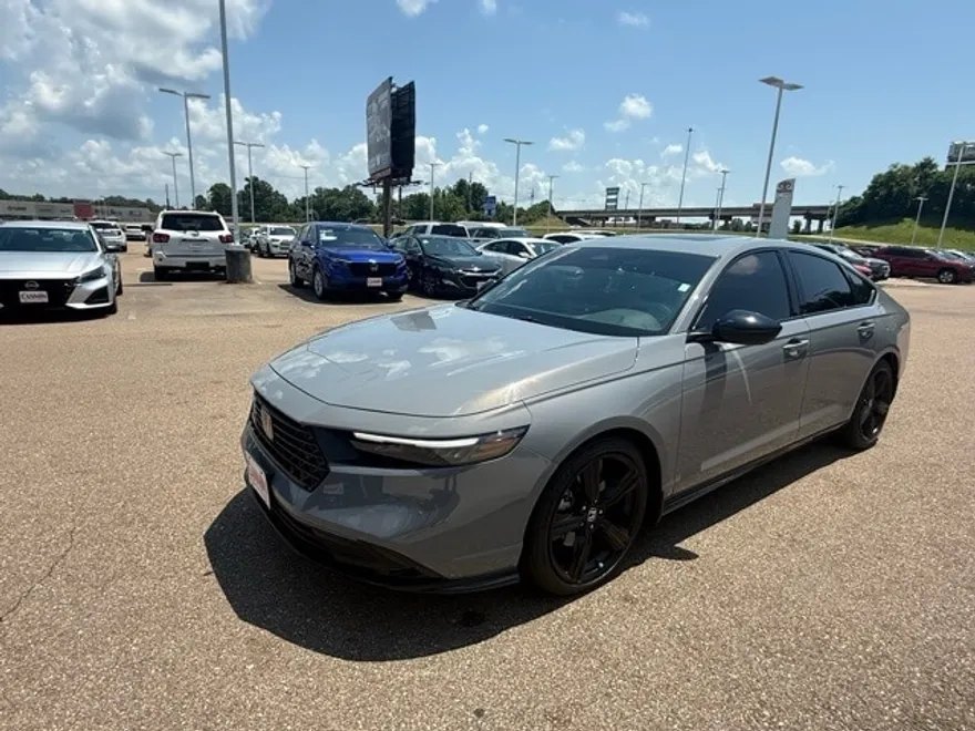 2024 Honda Accord Hybrid Sport-L photo 1