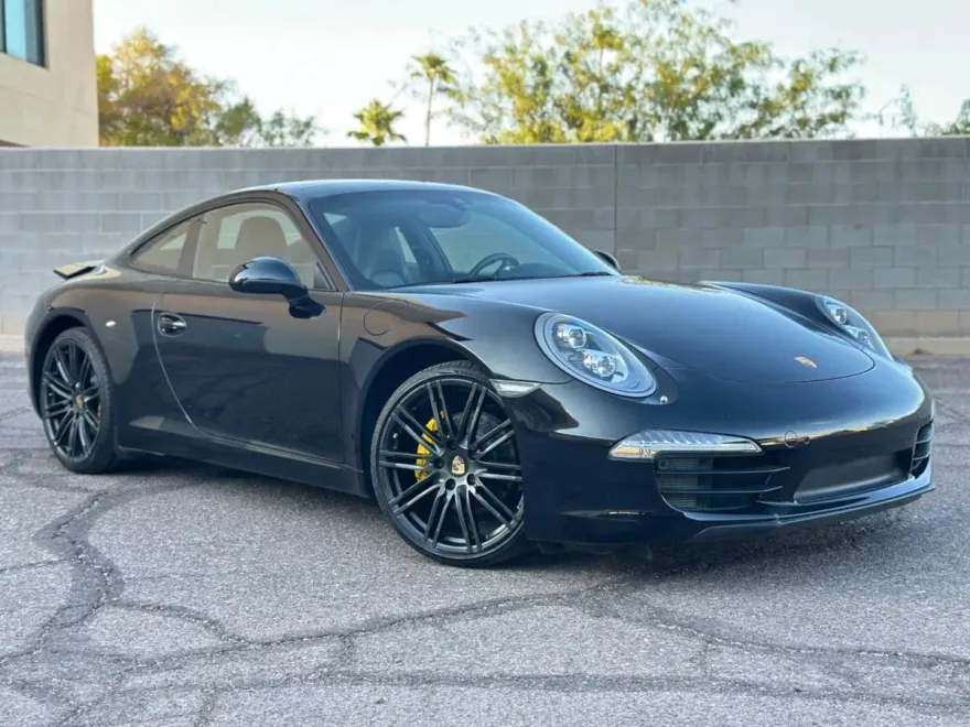 2016 Porsche 911 Black Edition photo 1