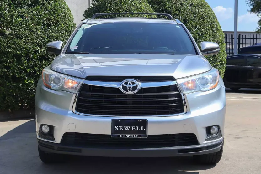 2016 Toyota Highlander Base Hybrid photo 1