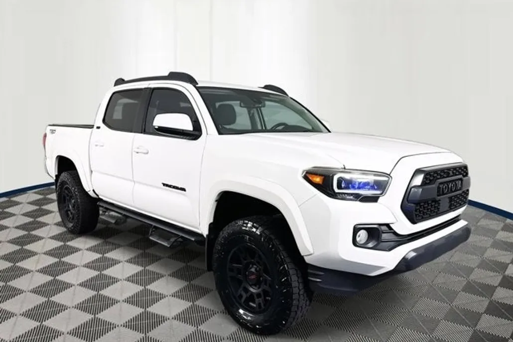 2021 Toyota Tacoma SR5 photo 1