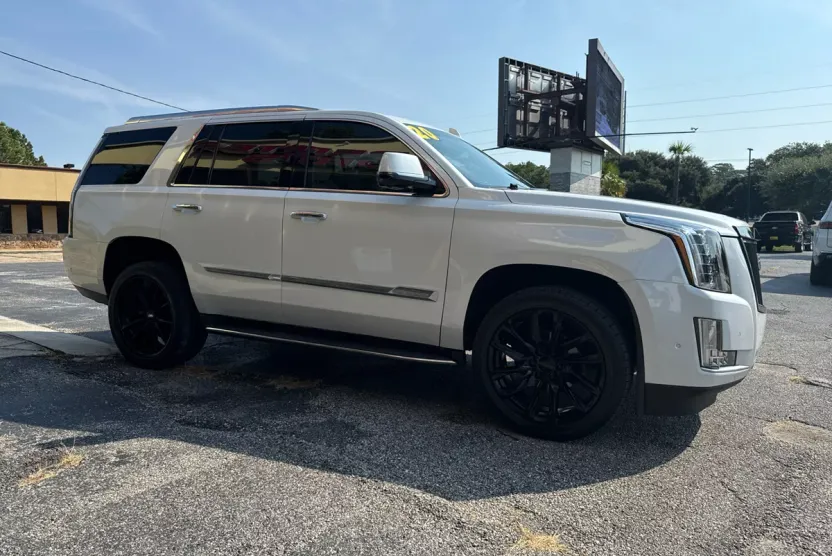2020 Cadillac Escalade Standard photo 1