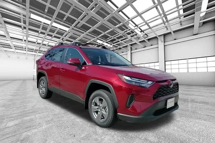 2025 Toyota RAV4 Hybrid XLE photo 1