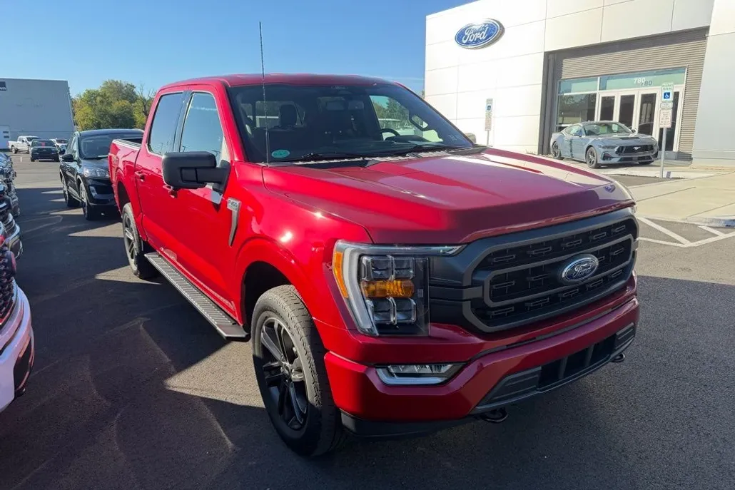 2022 Ford F-150 XLT photo 1