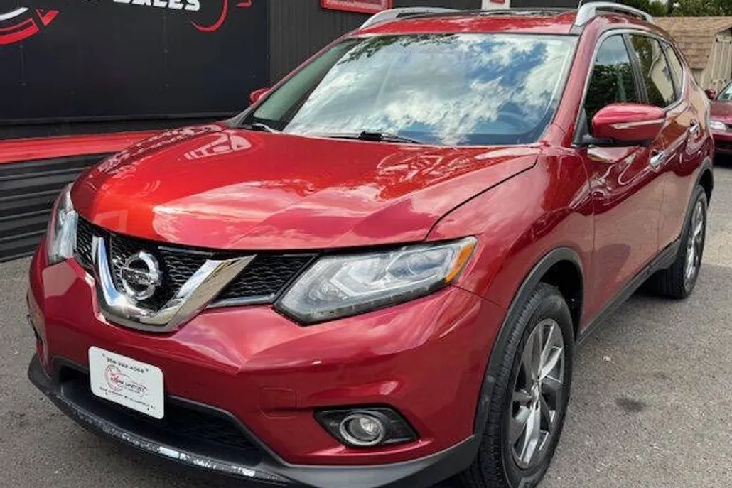 2015 Nissan Rogue SL photo 1