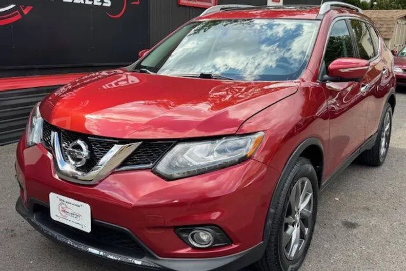 2015 Nissan Rogue SL photo 1