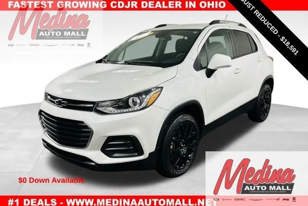 2022 Chevrolet Trax LT photo 1