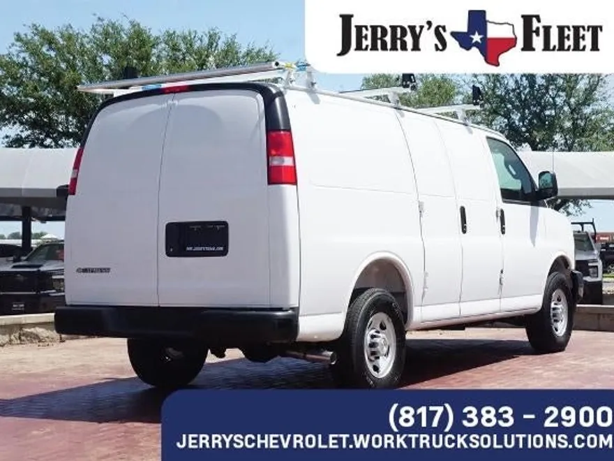 2025 Chevrolet Express Cargo 3500 Base photo 1