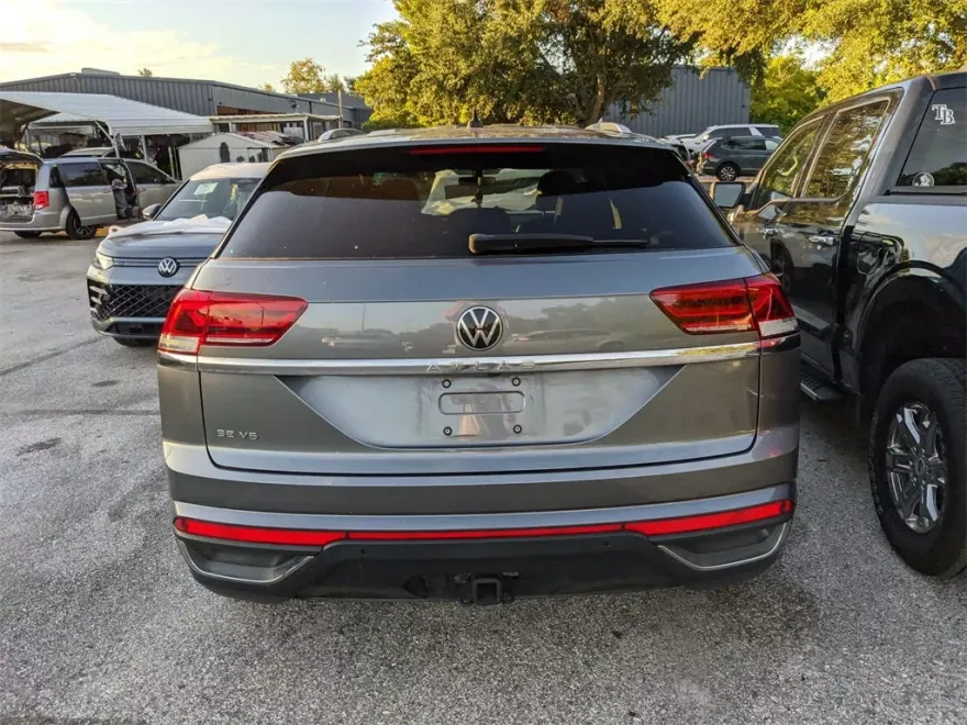 2023 Volkswagen Atlas Cross Sport V6 SE Technology photo 1