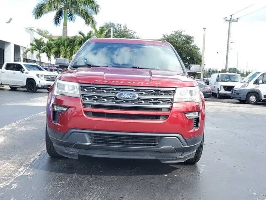 2018 Ford Explorer XLT photo 1