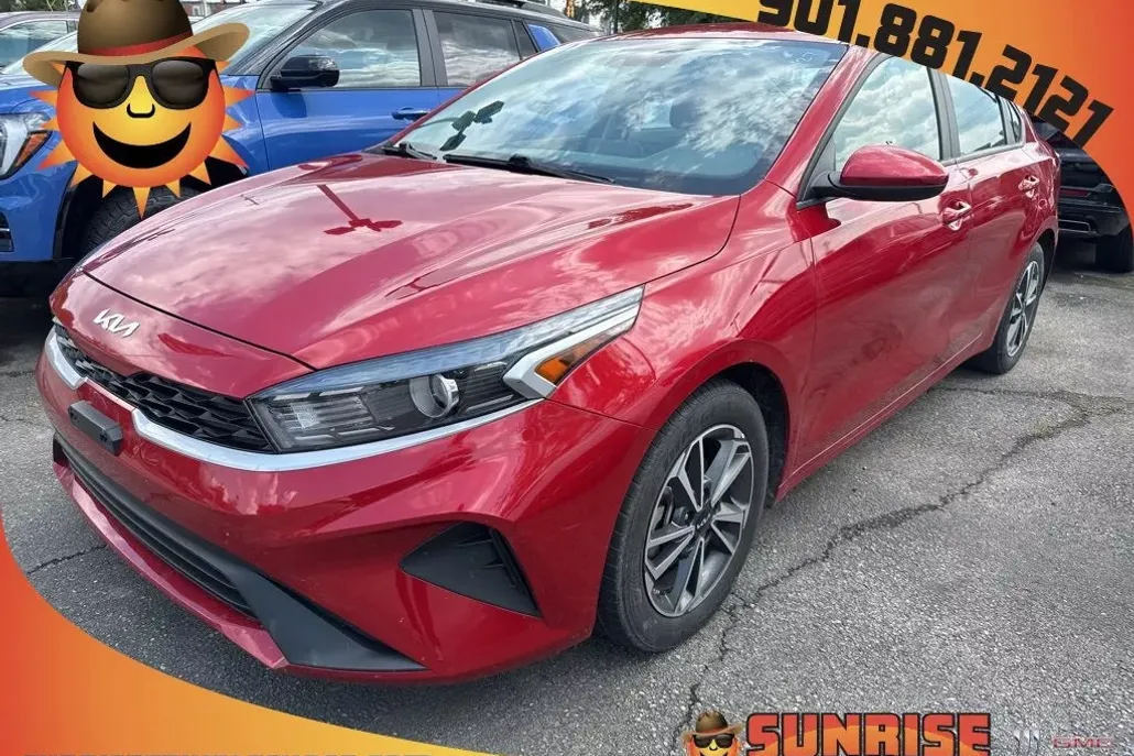 2023 Kia Forte LXS photo 1
