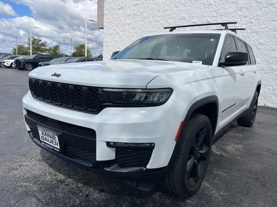 2022 Jeep Grand Cherokee Limited photo 1