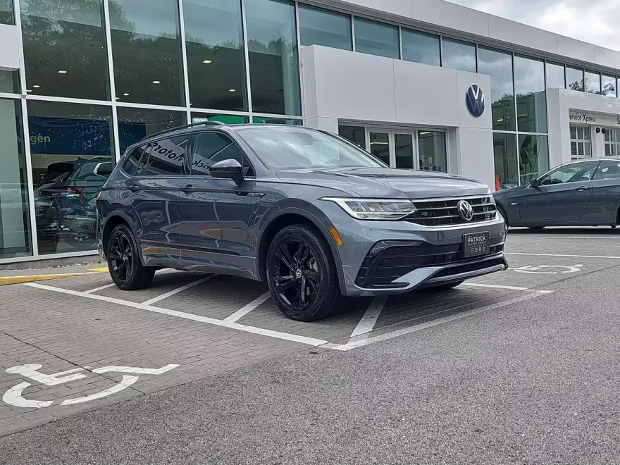 2023 Volkswagen Tiguan SE R-Line Black photo 1