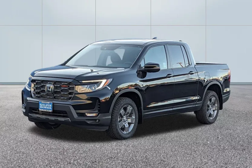 2024 Honda Ridgeline TrailSport photo 1