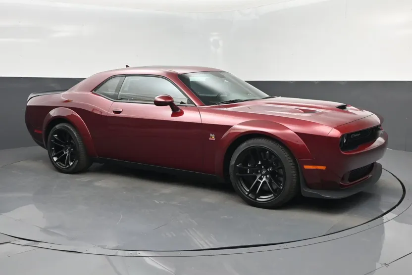 2023 Dodge Challenger R/T Scat Pack Widebody photo 1