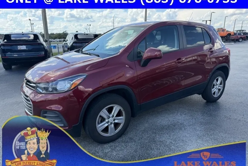 2022 Chevrolet Trax LS photo 1
