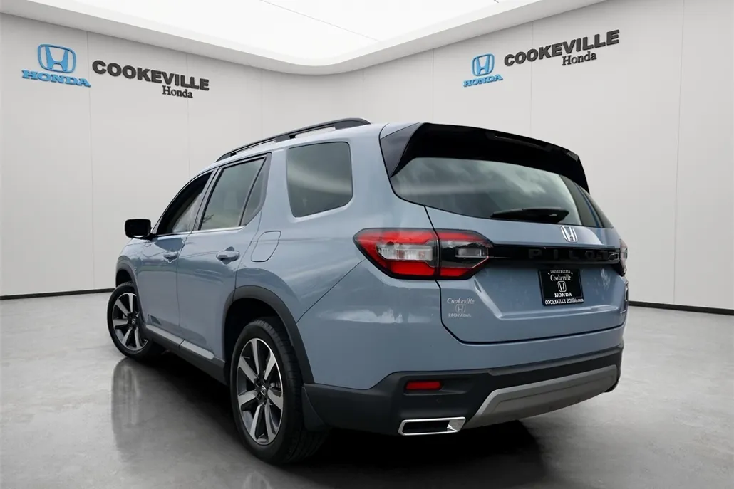 2024 Honda Pilot Touring photo 1