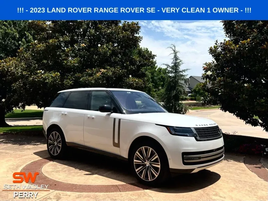 2023 Land Rover Range Rover SE photo 1