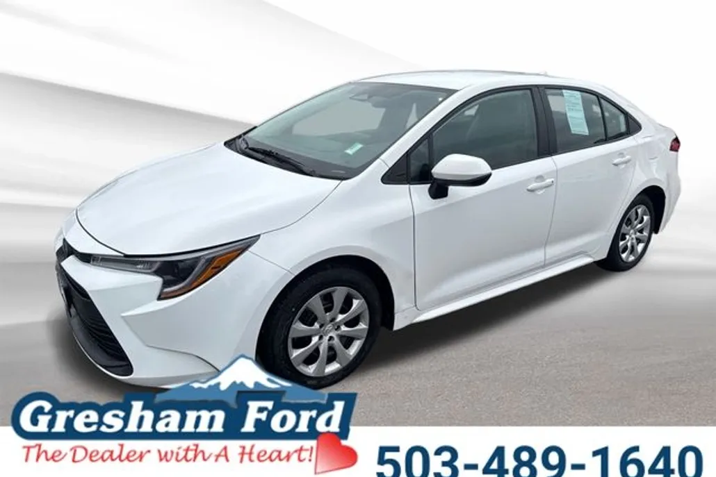 2024 Toyota Corolla LE photo 1